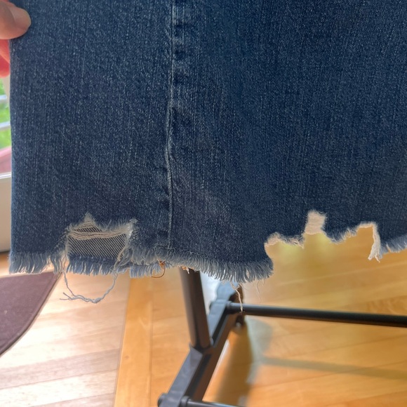 Pilcro Adi Regenerative Mid-Rise Frayed Relaxed Flare Jeans - Picture 10 of 13